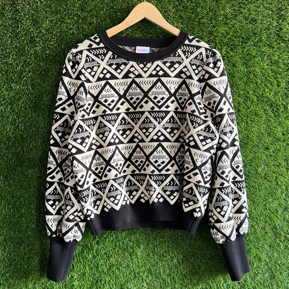 LuLaRoe Sweaters - LuLaRoe Piper Tribal Geometric Knit Sweater